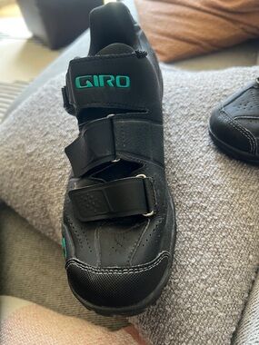 Giro Women’s size 10 Black Cycling Shoes with Teal Logo Accents
